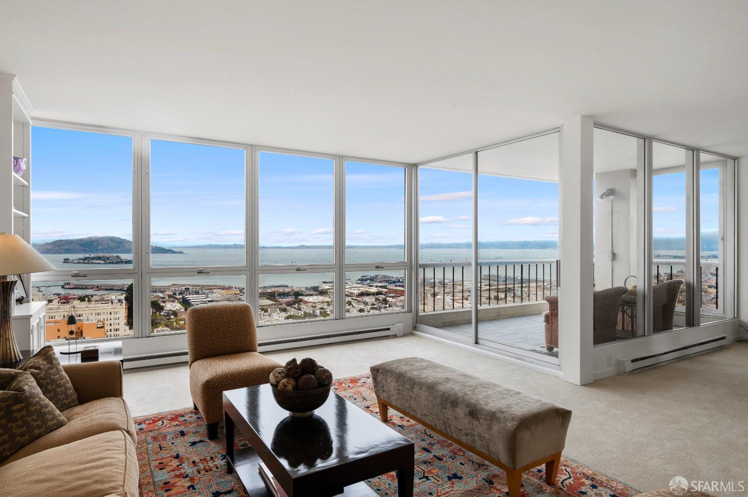 1070 Green Street # 601