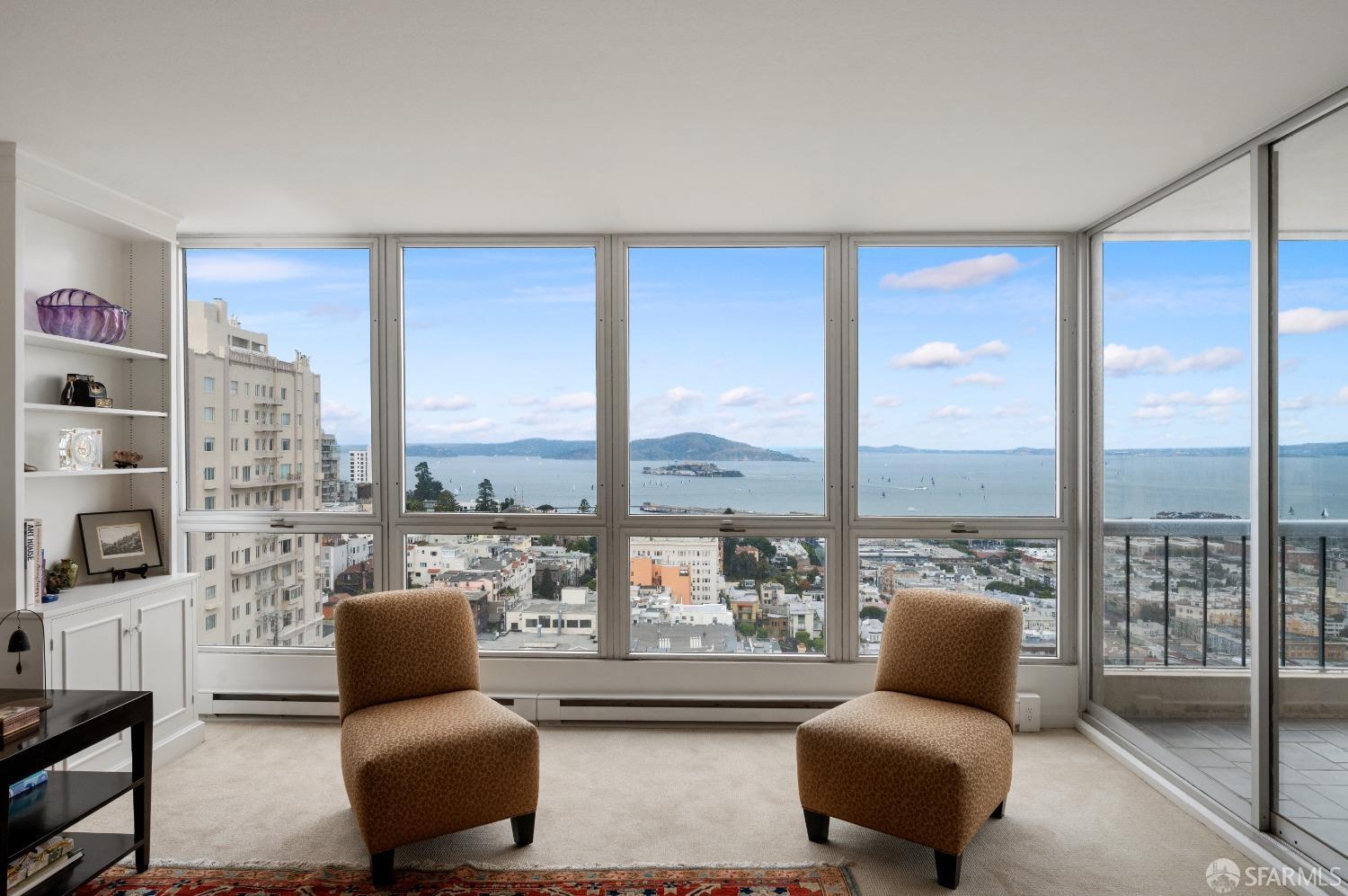 1070 Green Street # 601