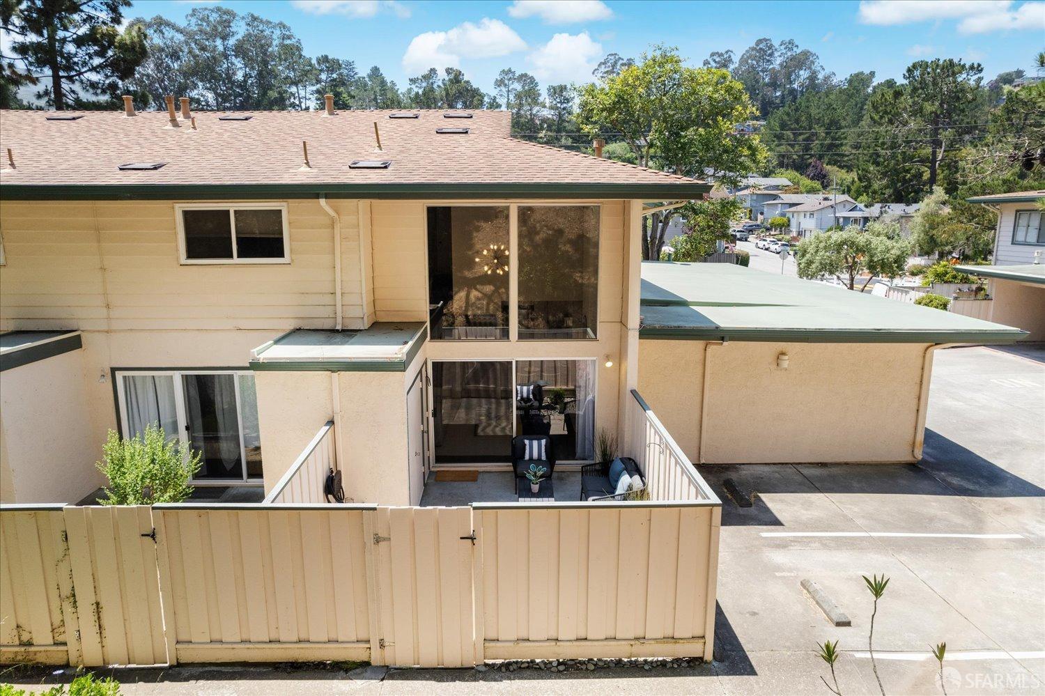 1146 Terra Nova Boulevard