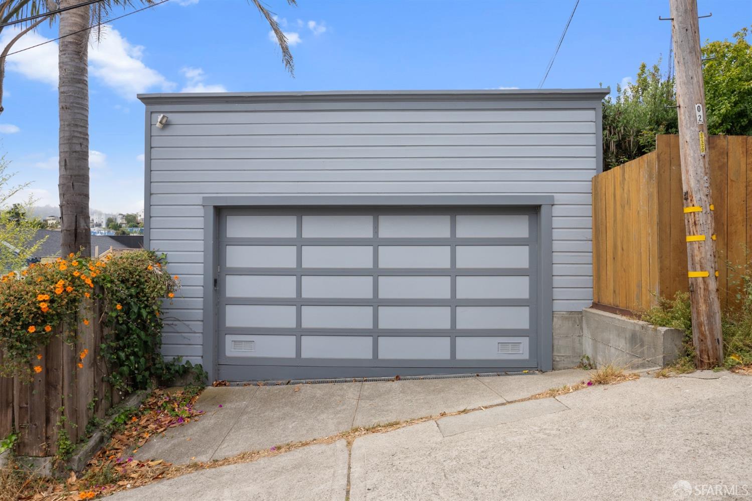 833 Dolores Street