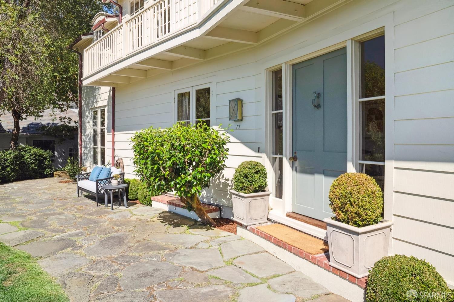 17 San Andreas Way