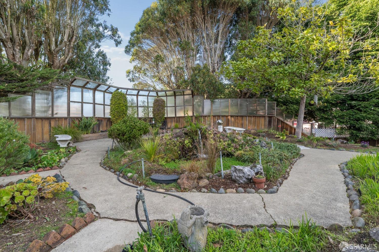 100 Stonecrest Drive