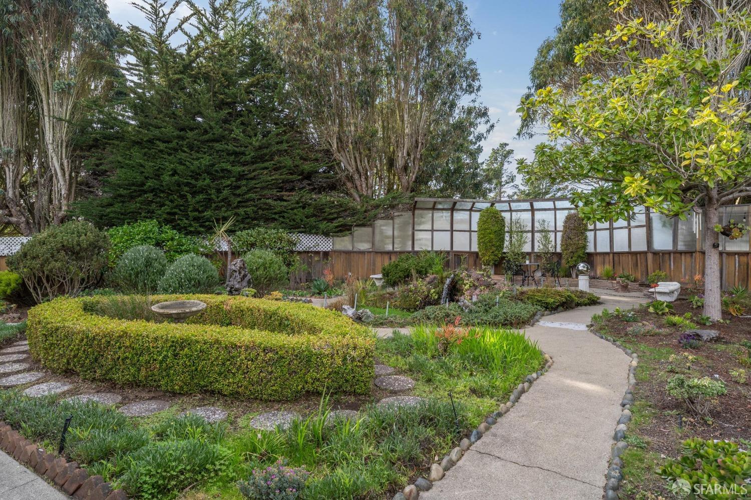 100 Stonecrest Drive
