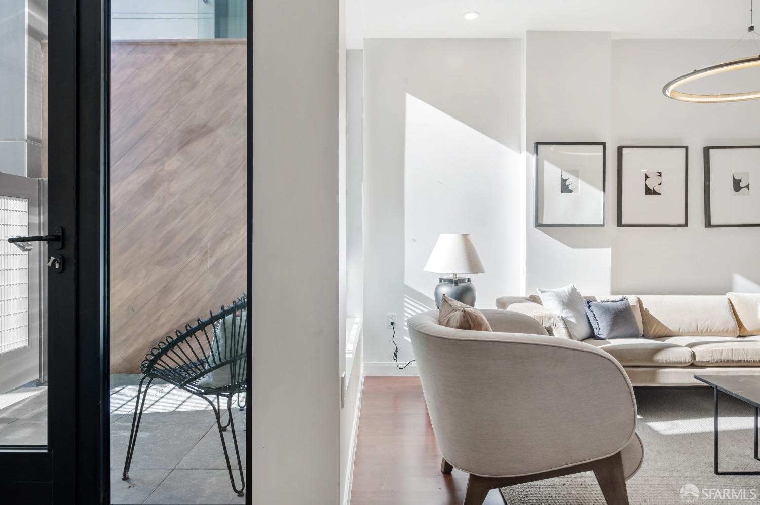 555 Fulton Street # 102