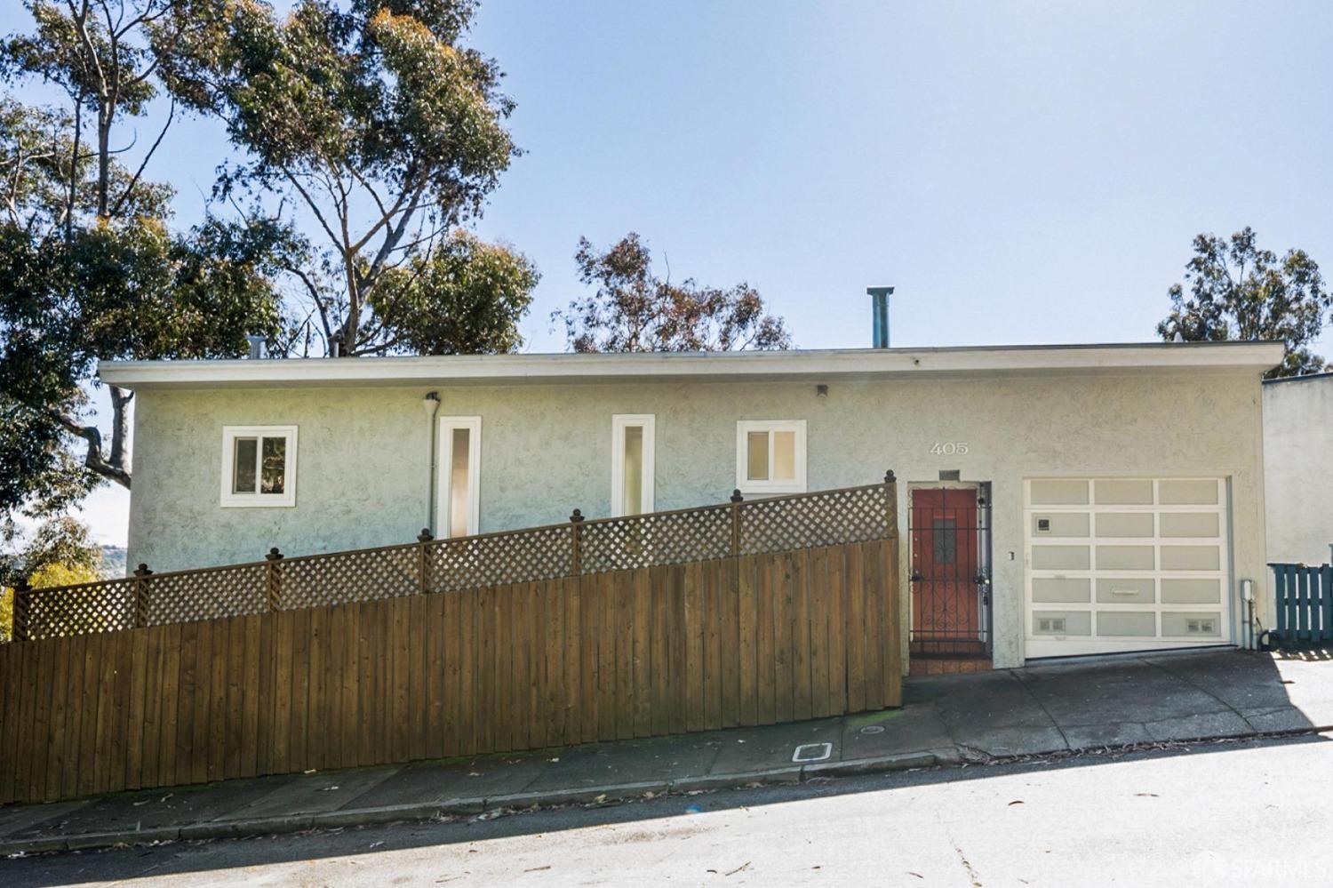 405 Holladay Avenue