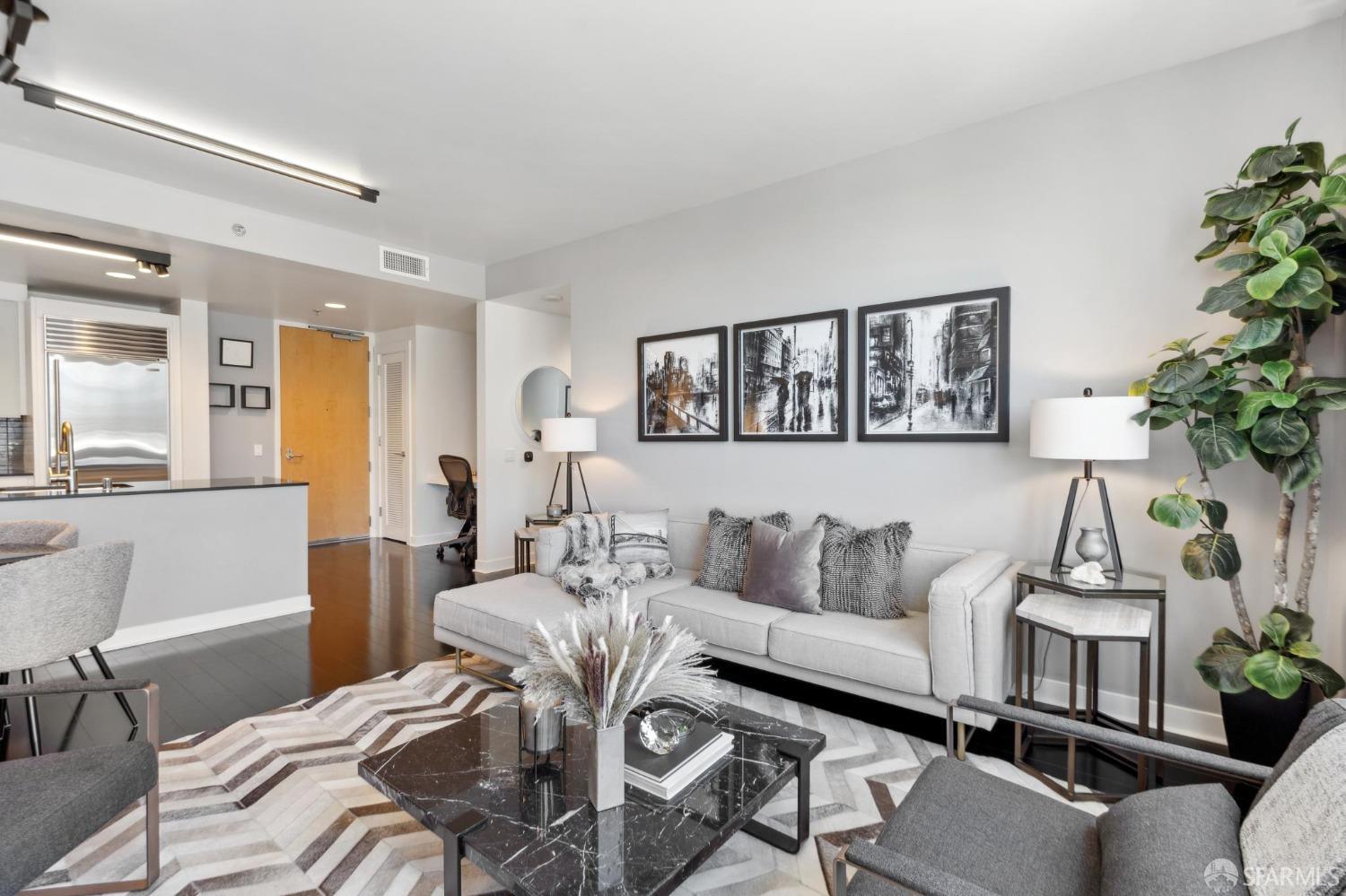 501 Beale Street # 18E