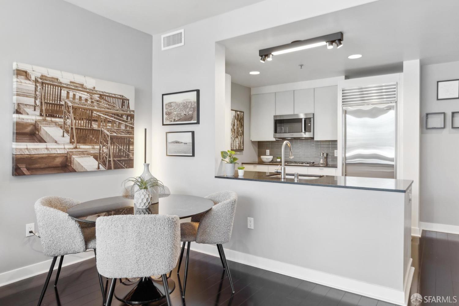 501 Beale Street # 18E