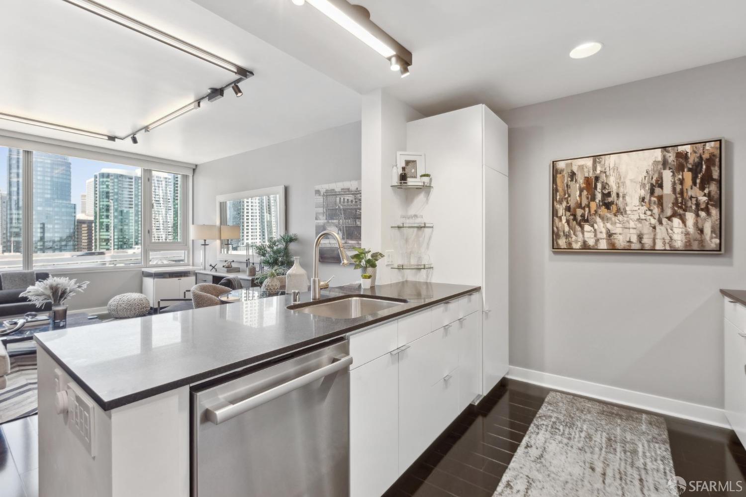 501 Beale Street # 18E