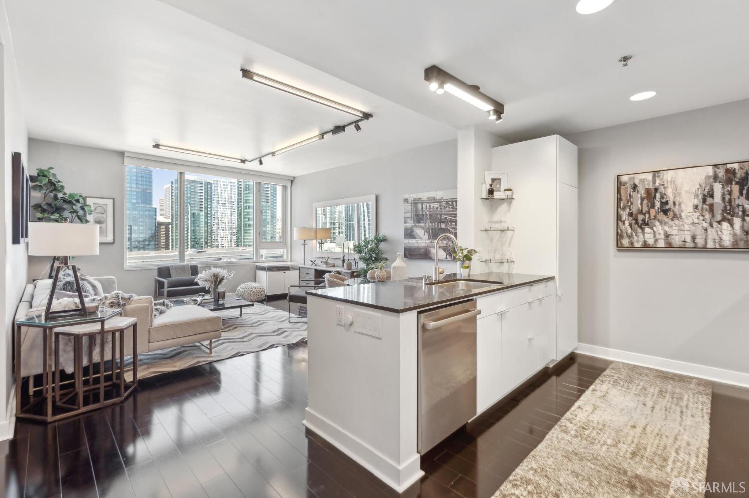 501 Beale Street # 18E