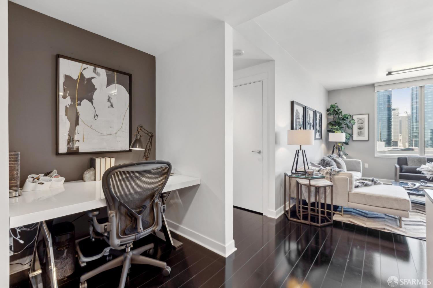 501 Beale Street # 18E
