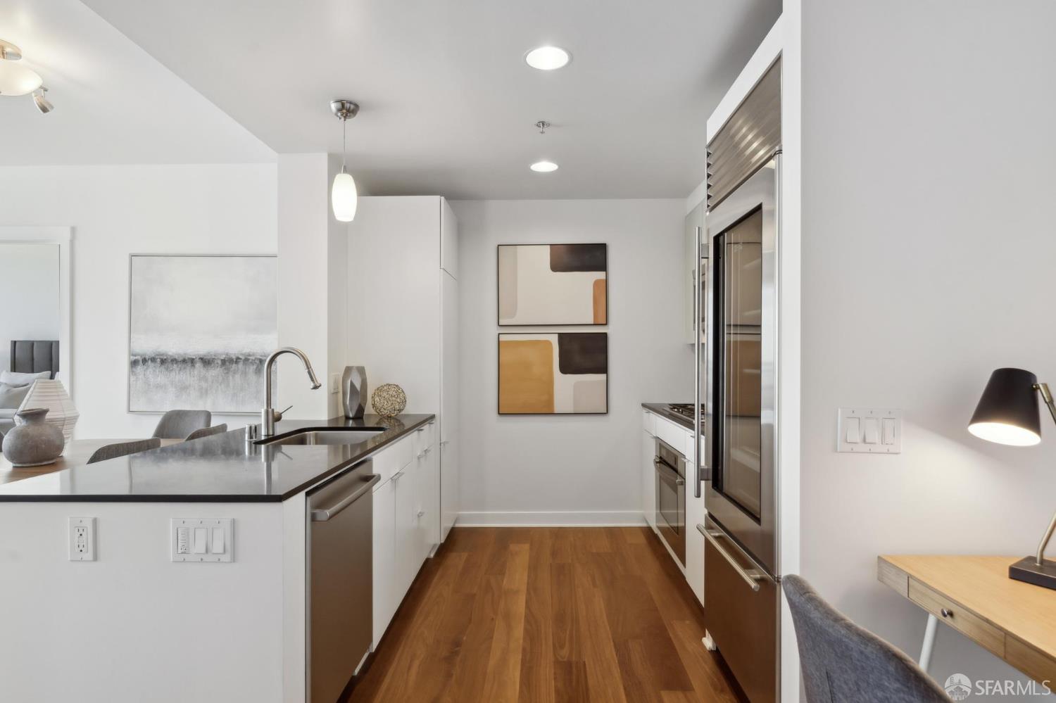 501 Beale Street # 19B