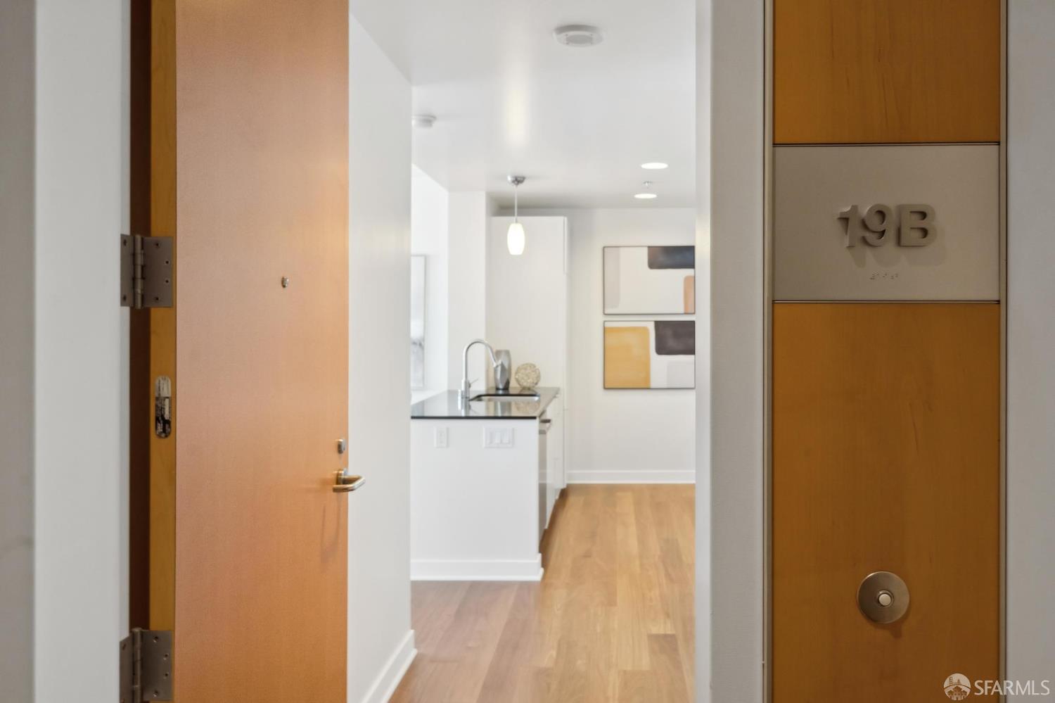 501 Beale Street # 19B