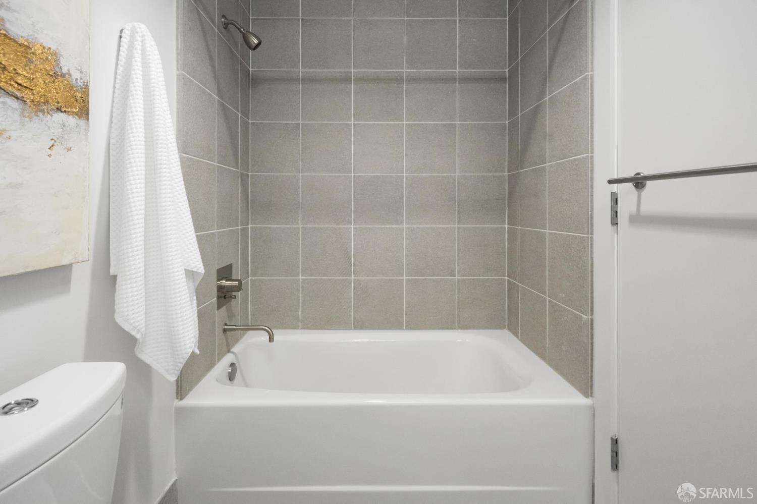 501 Beale Street # 19B