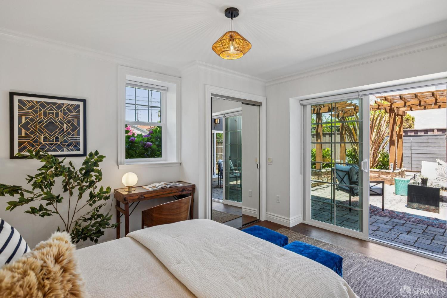 29 16th Avenue