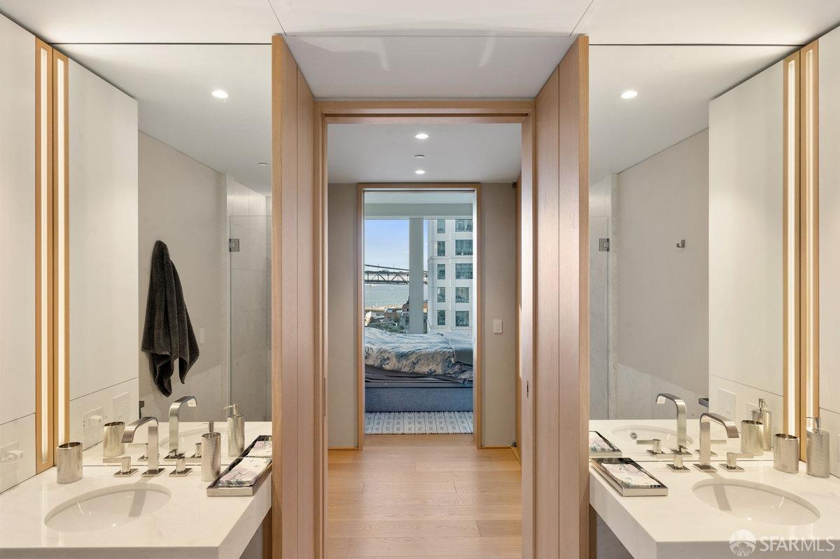 1 Steuart Lane # 1502