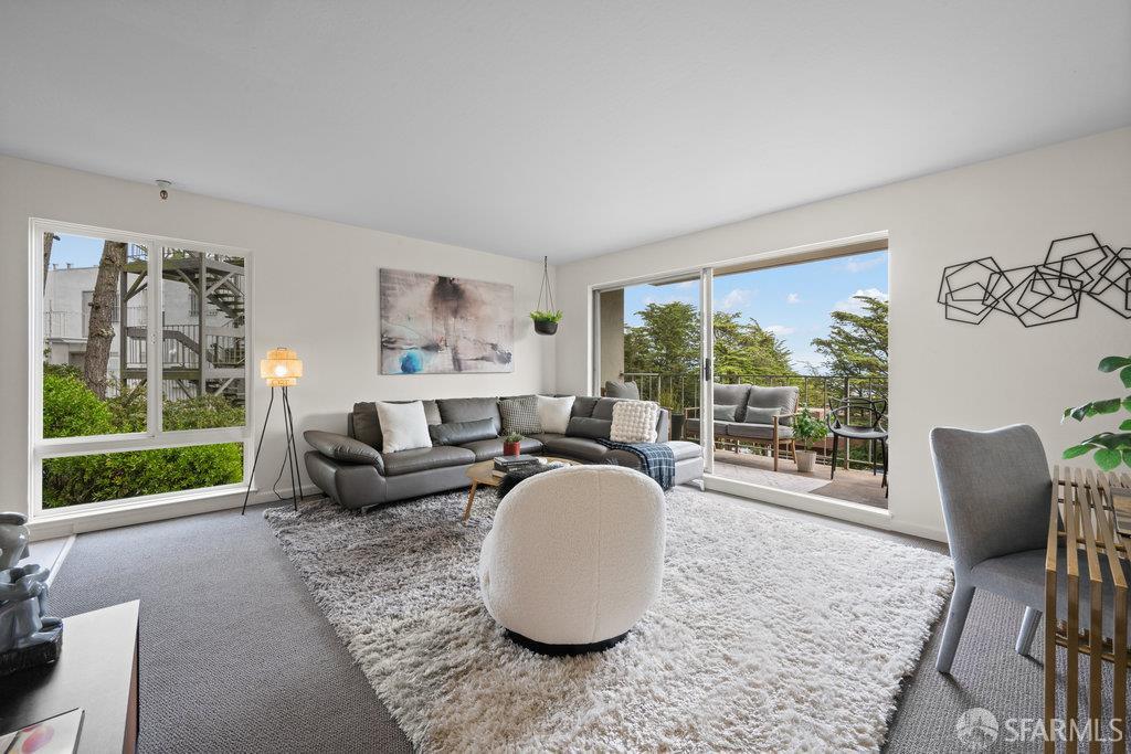 160 Gardenside Drive # 101