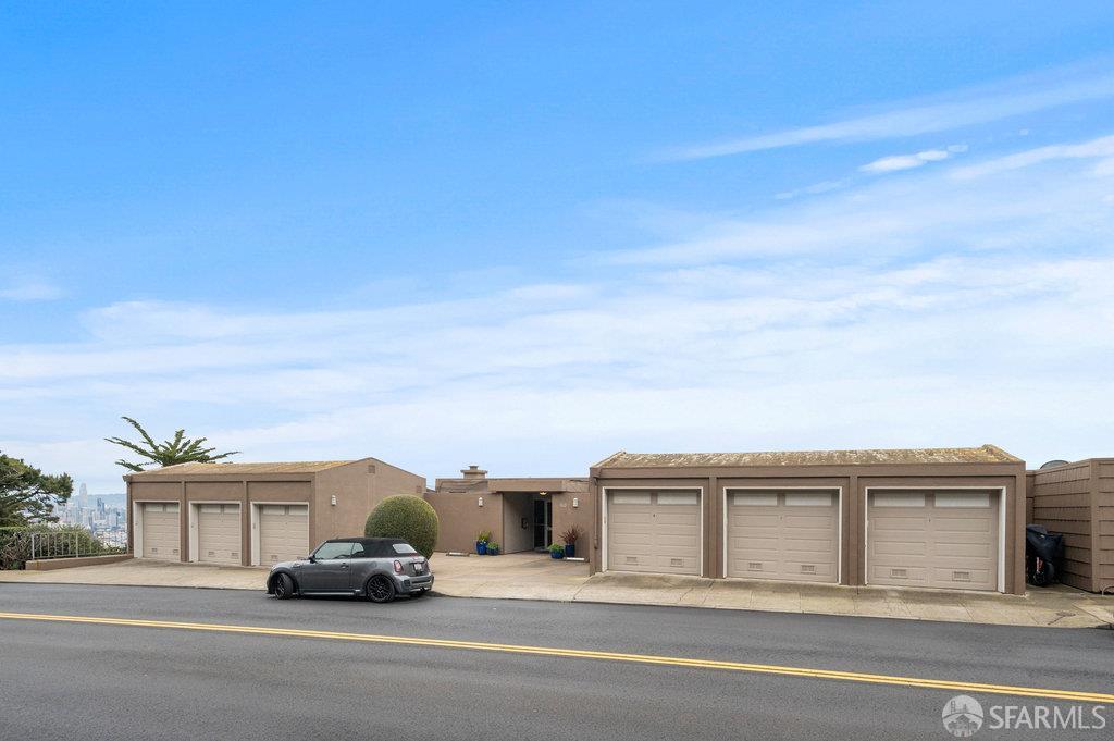 160 Gardenside Drive # 101