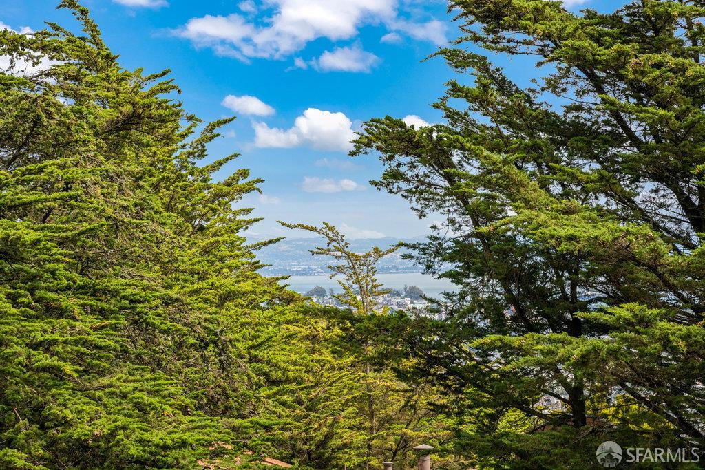 160 Gardenside Drive # 101