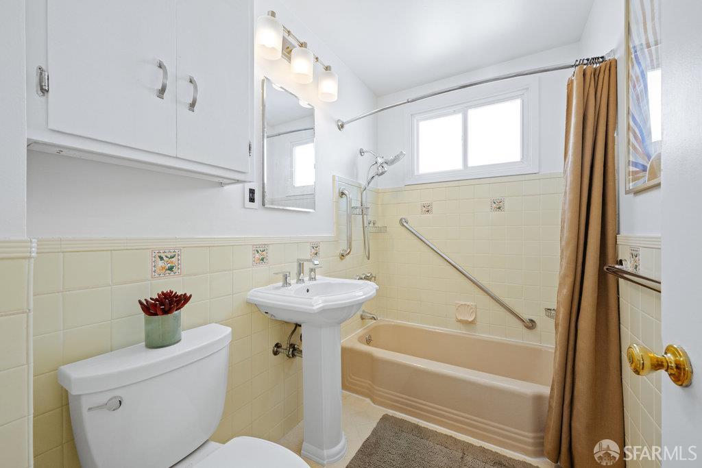 76 Clairview Court