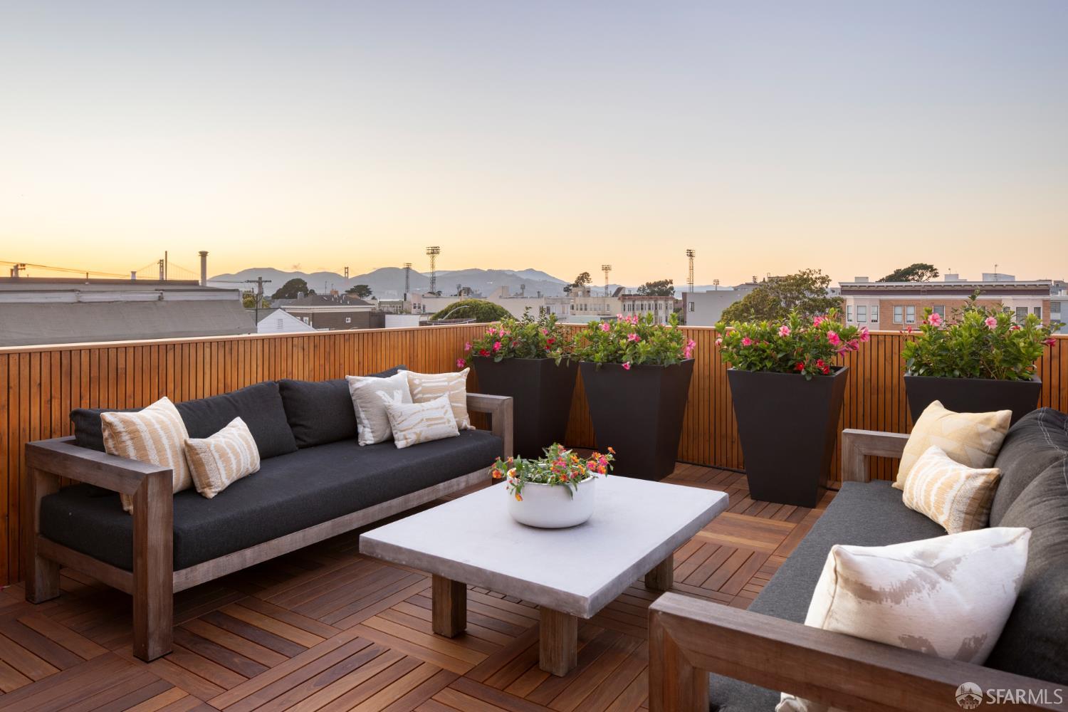 1864 Greenwich Street