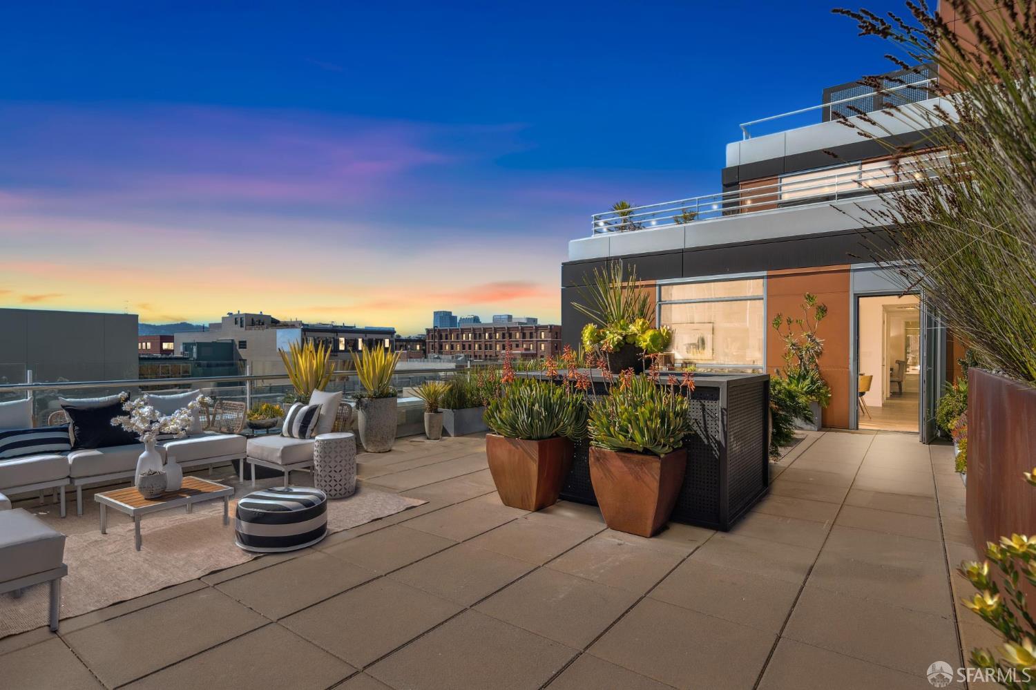 72 S Townsend Street # 806