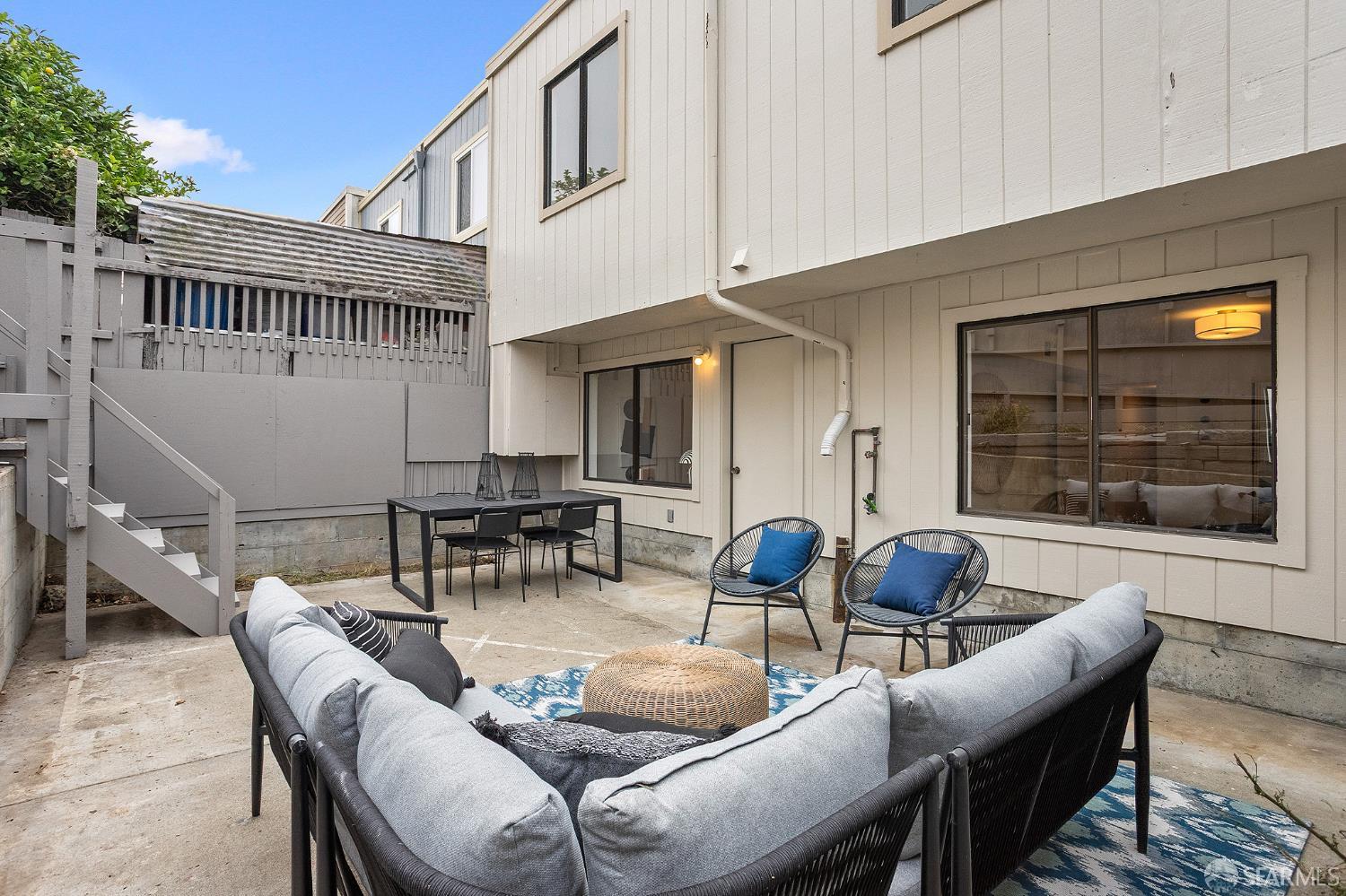 275 3rd Avenue