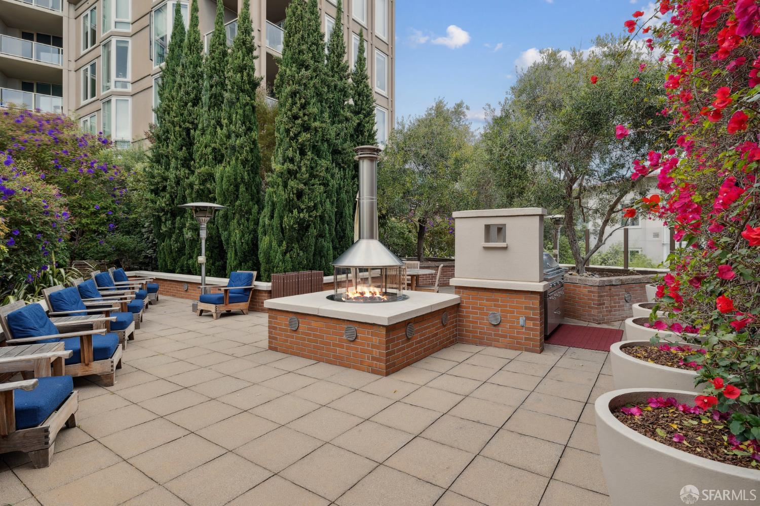 88 King Street # 1305