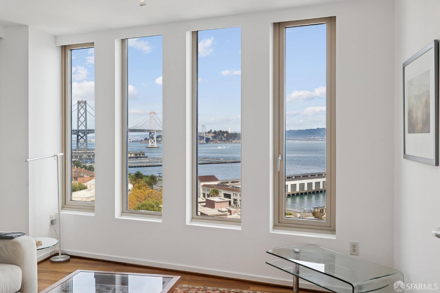 88 King Street # 1305