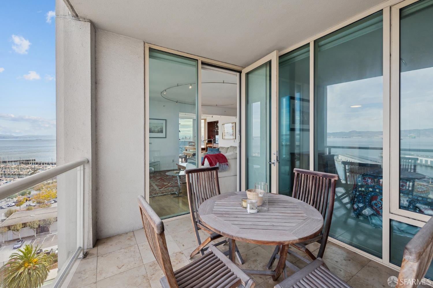 88 King Street # 1305