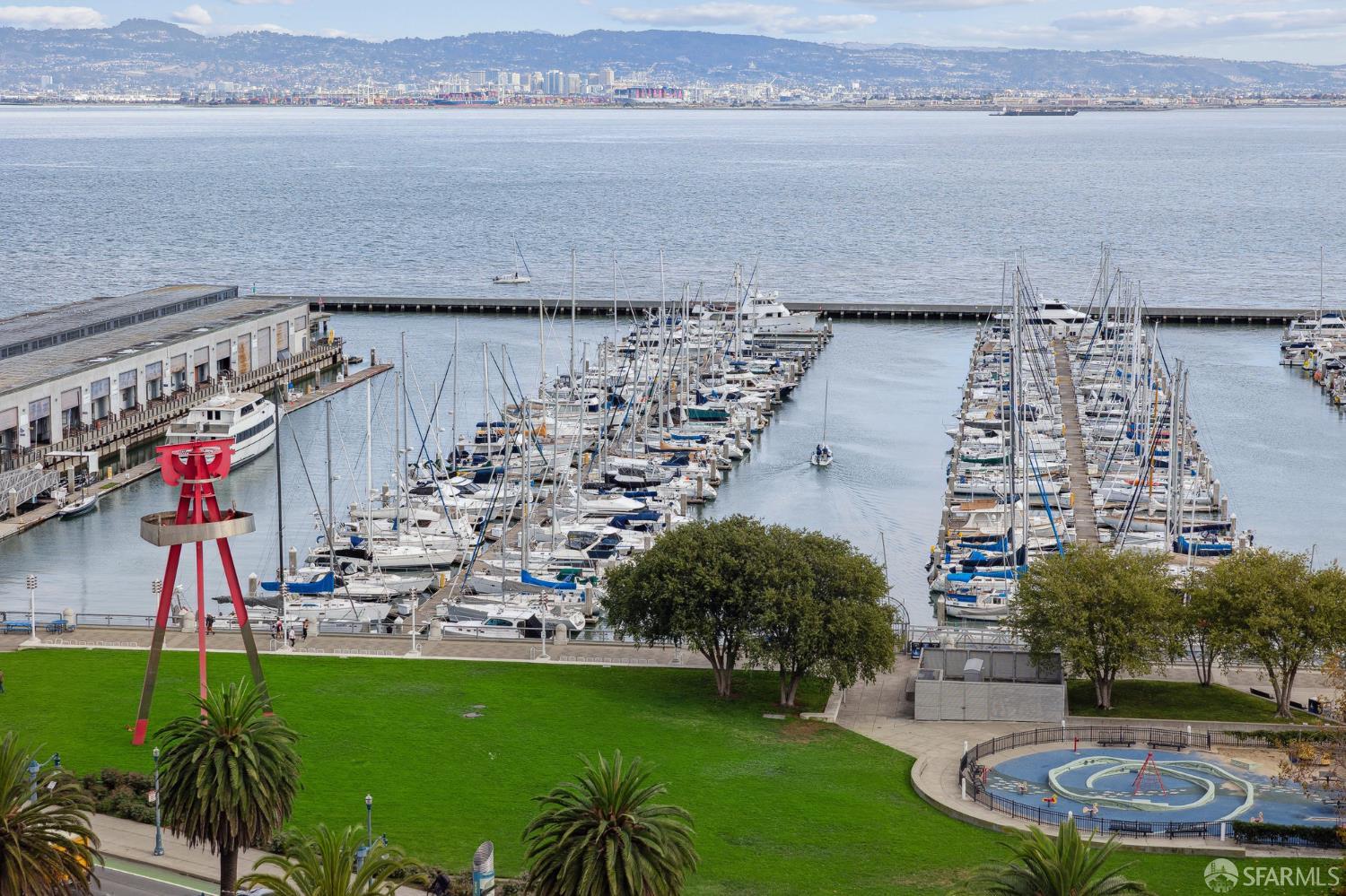 88 King Street # 1305