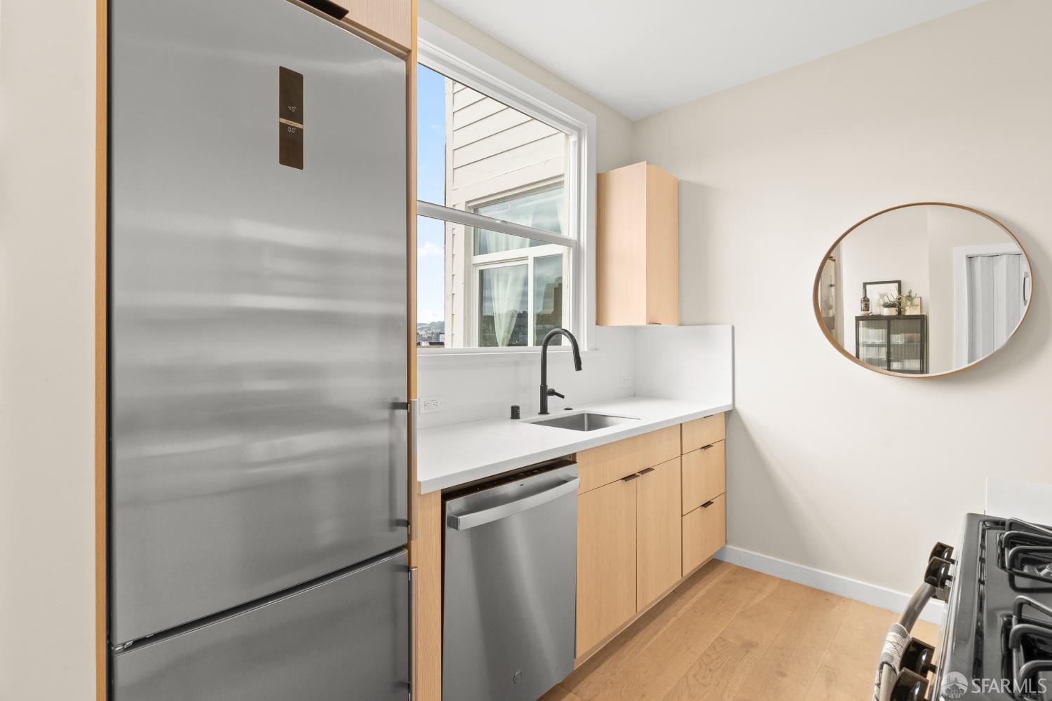 1811 Leavenworth Street # 7