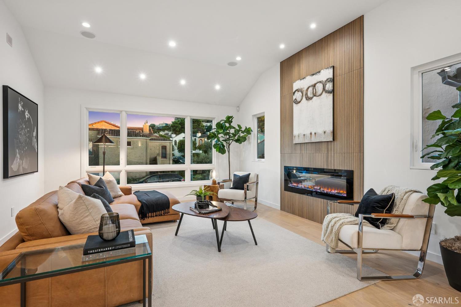 80 Chaves Avenue