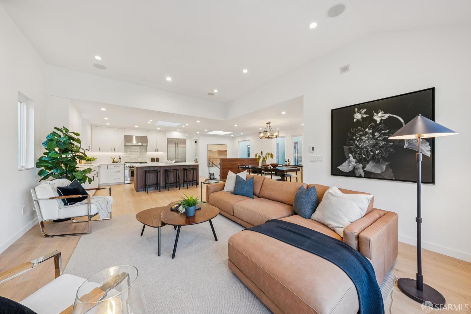 80 Chaves Avenue