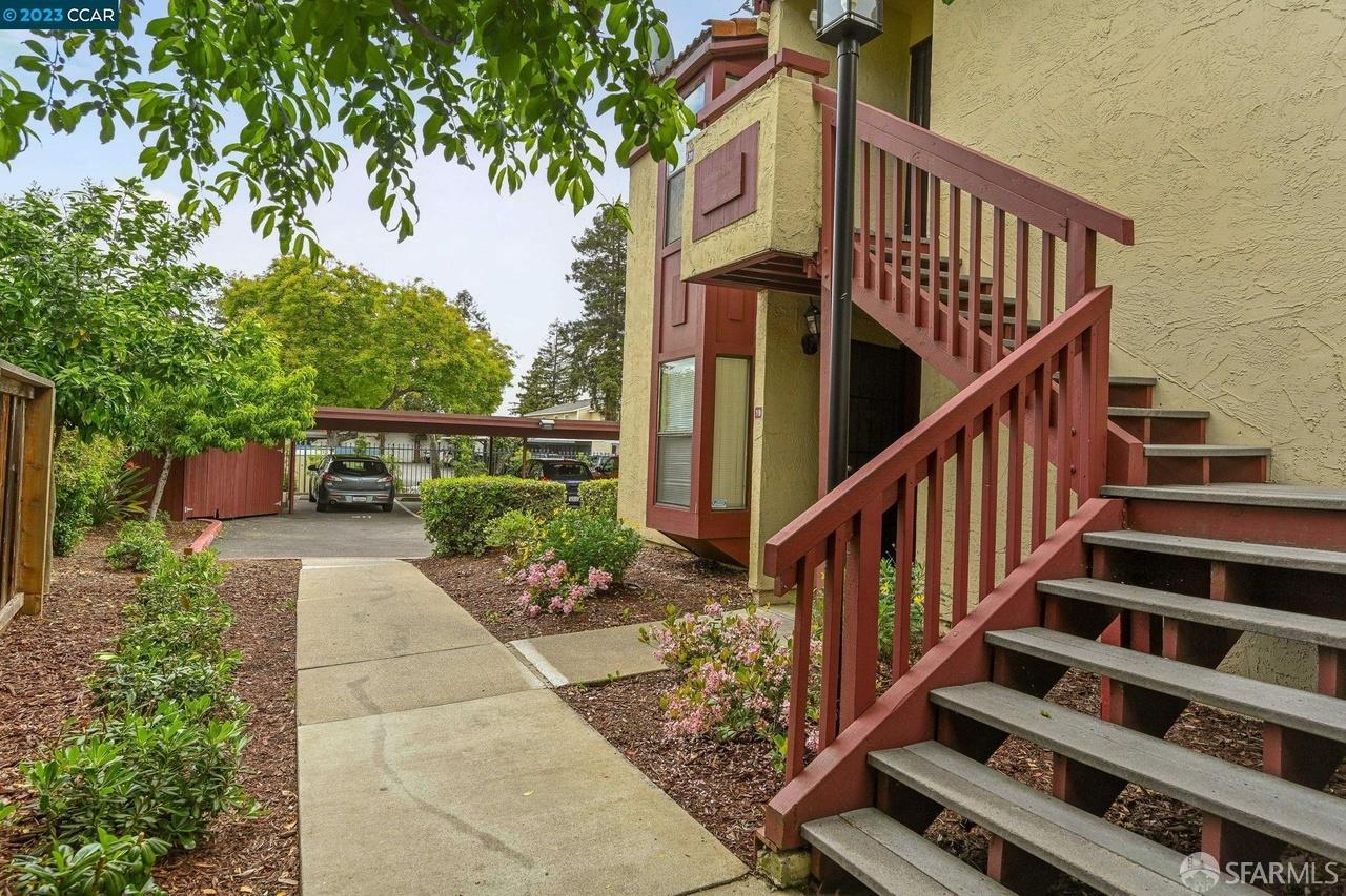 1391 Monument Boulevard # 20