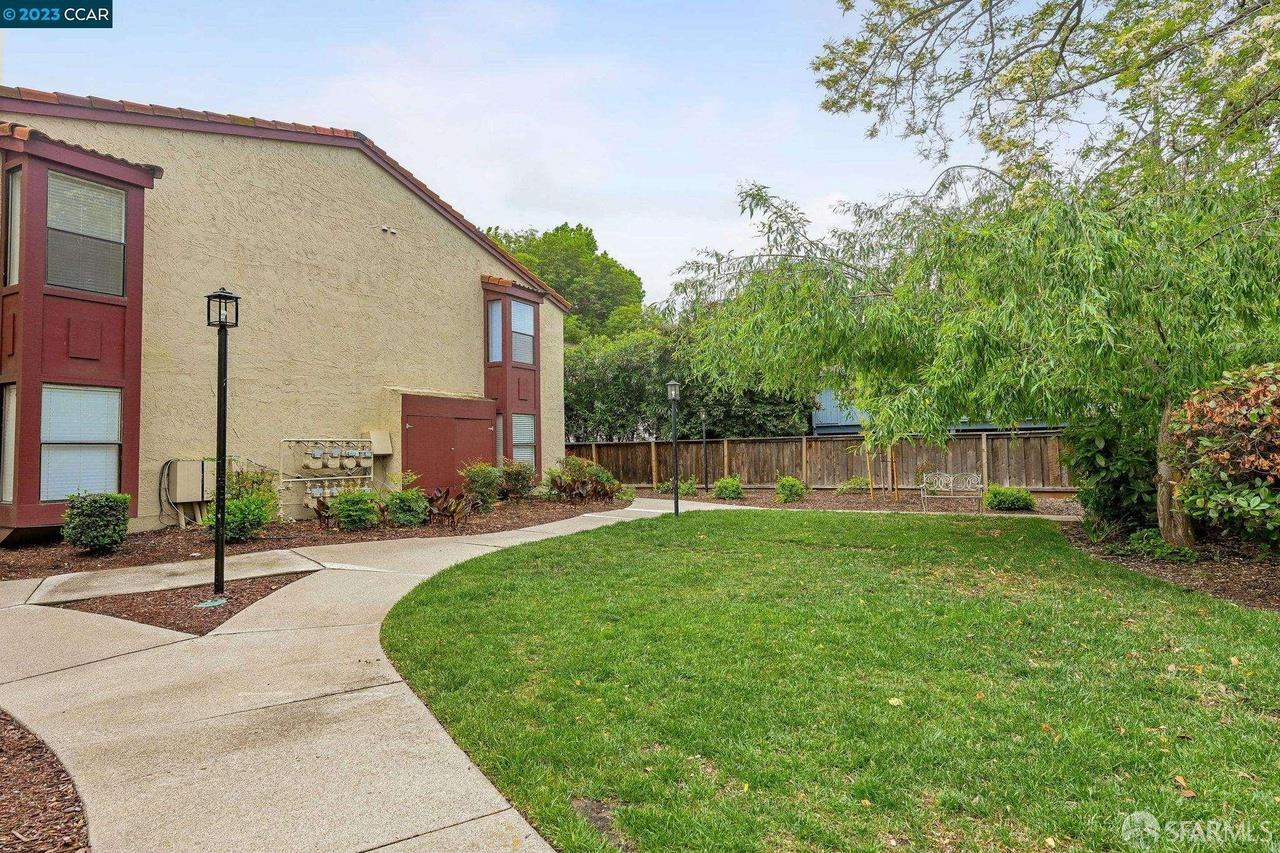 1391 Monument Boulevard # 20