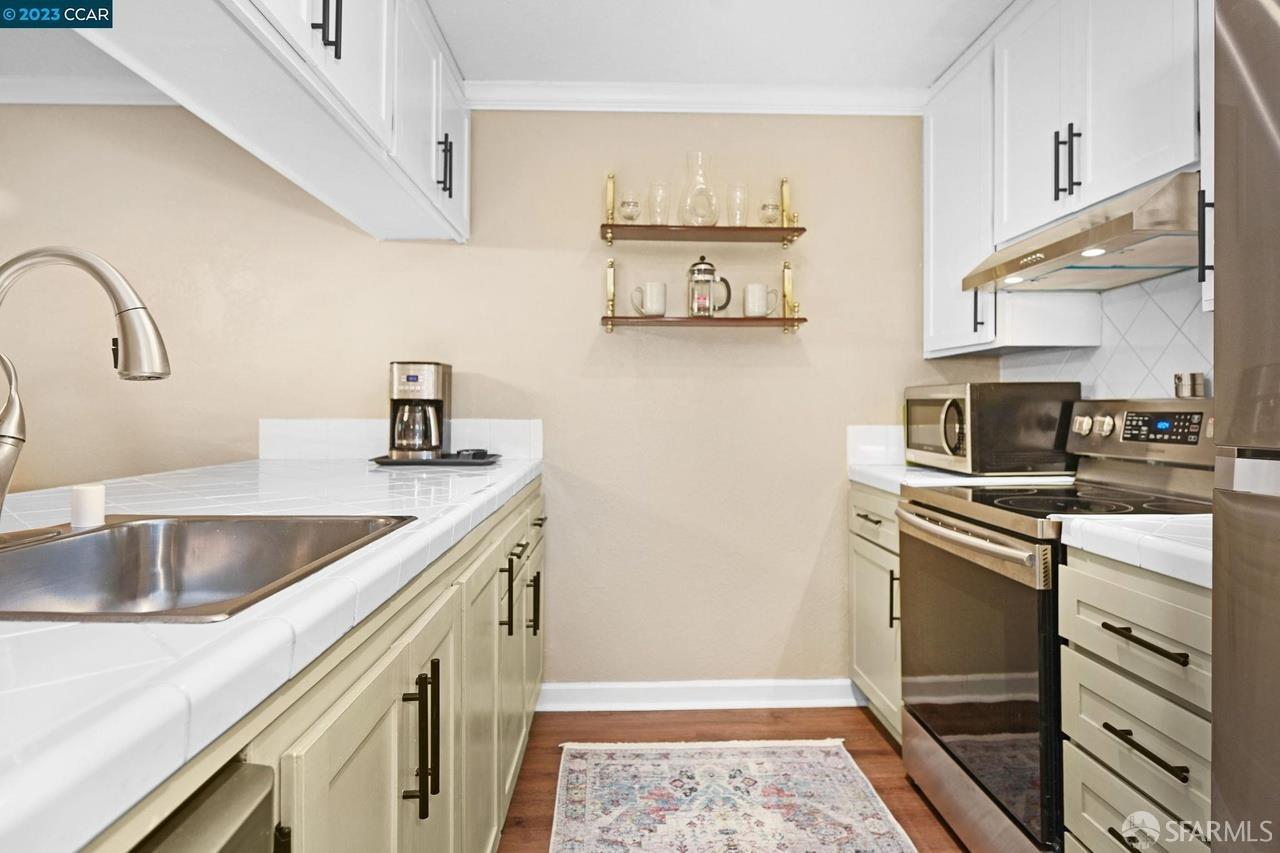 1391 Monument Boulevard # 20