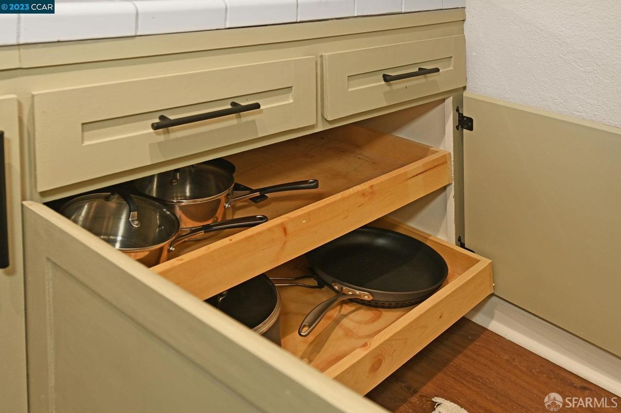 1391 Monument Boulevard # 20