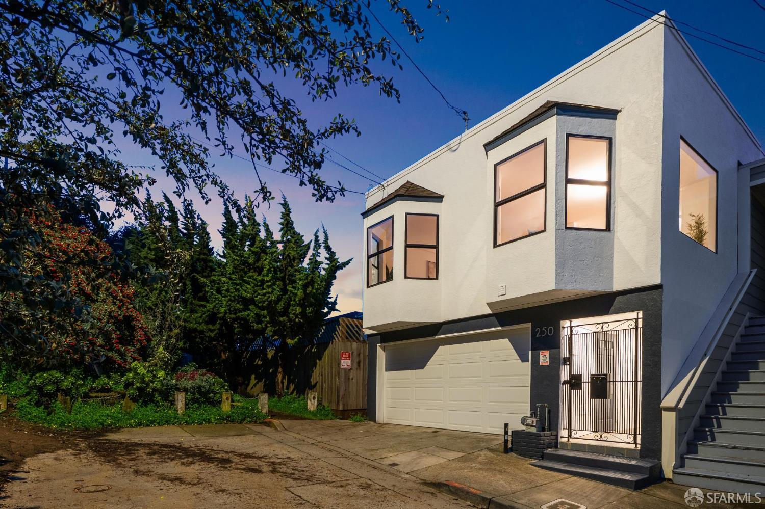 250 Peralta Avenue