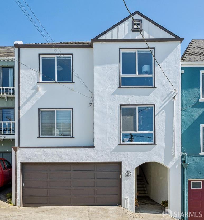 582-584 42nd Avenue