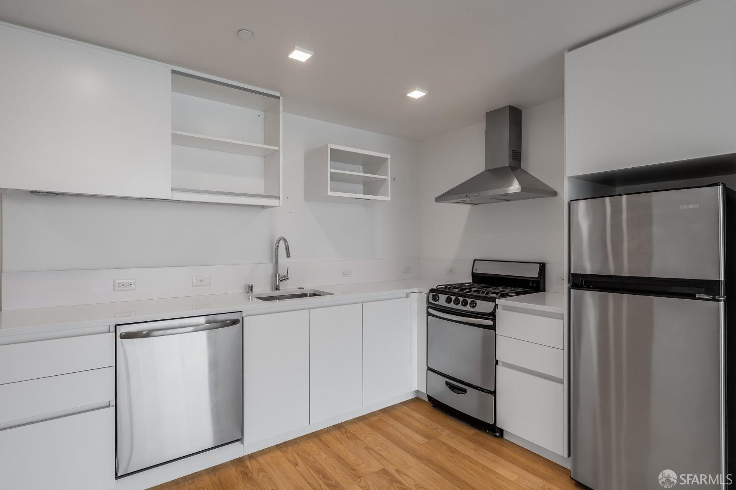 1545 Pine Street # 706