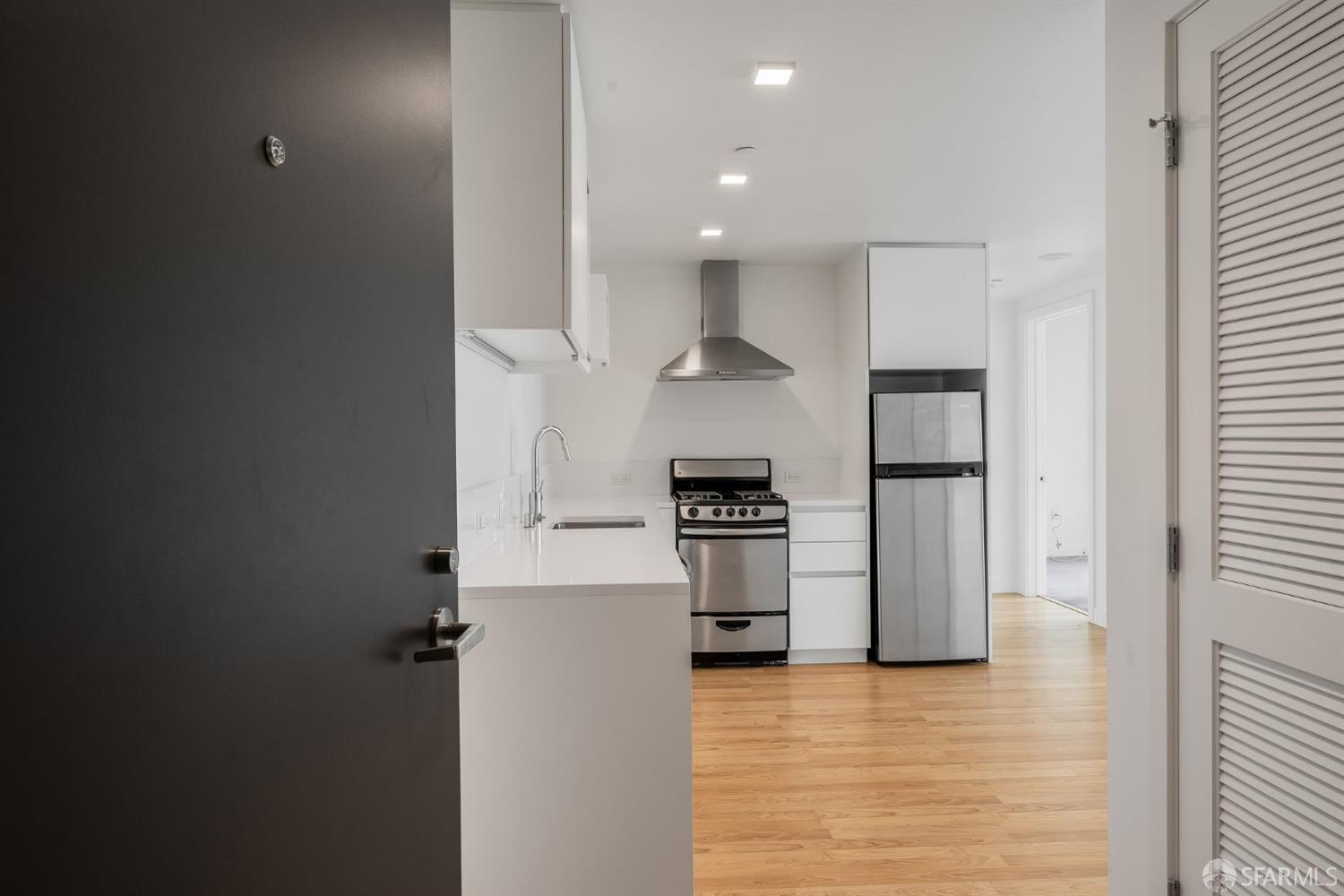 1545 Pine Street # 706