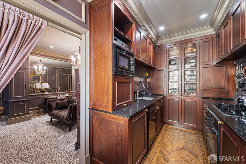 1201 California Street # 506