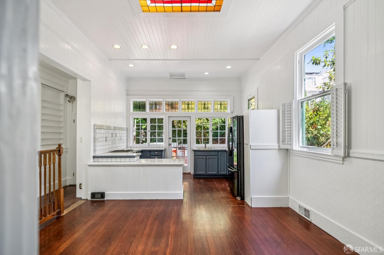 3846 Cesar Chavez Street