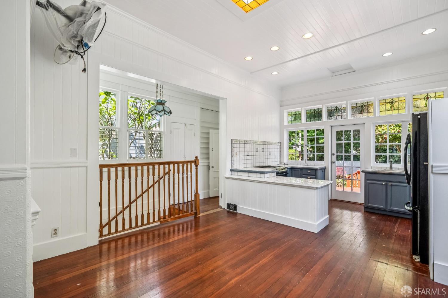 3846 Cesar Chavez Street