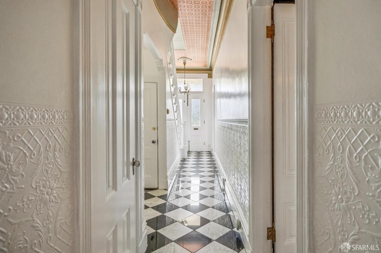 3846 Cesar Chavez Street