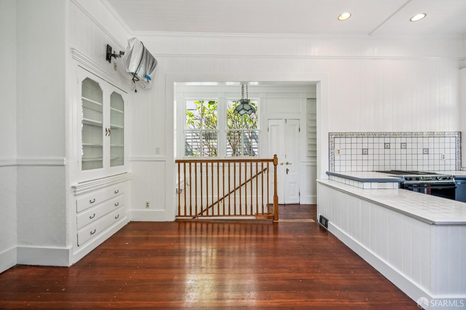 3846 Cesar Chavez Street