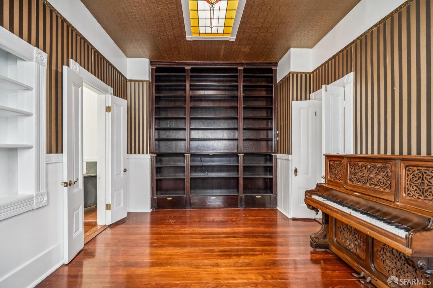 3846 Cesar Chavez Street