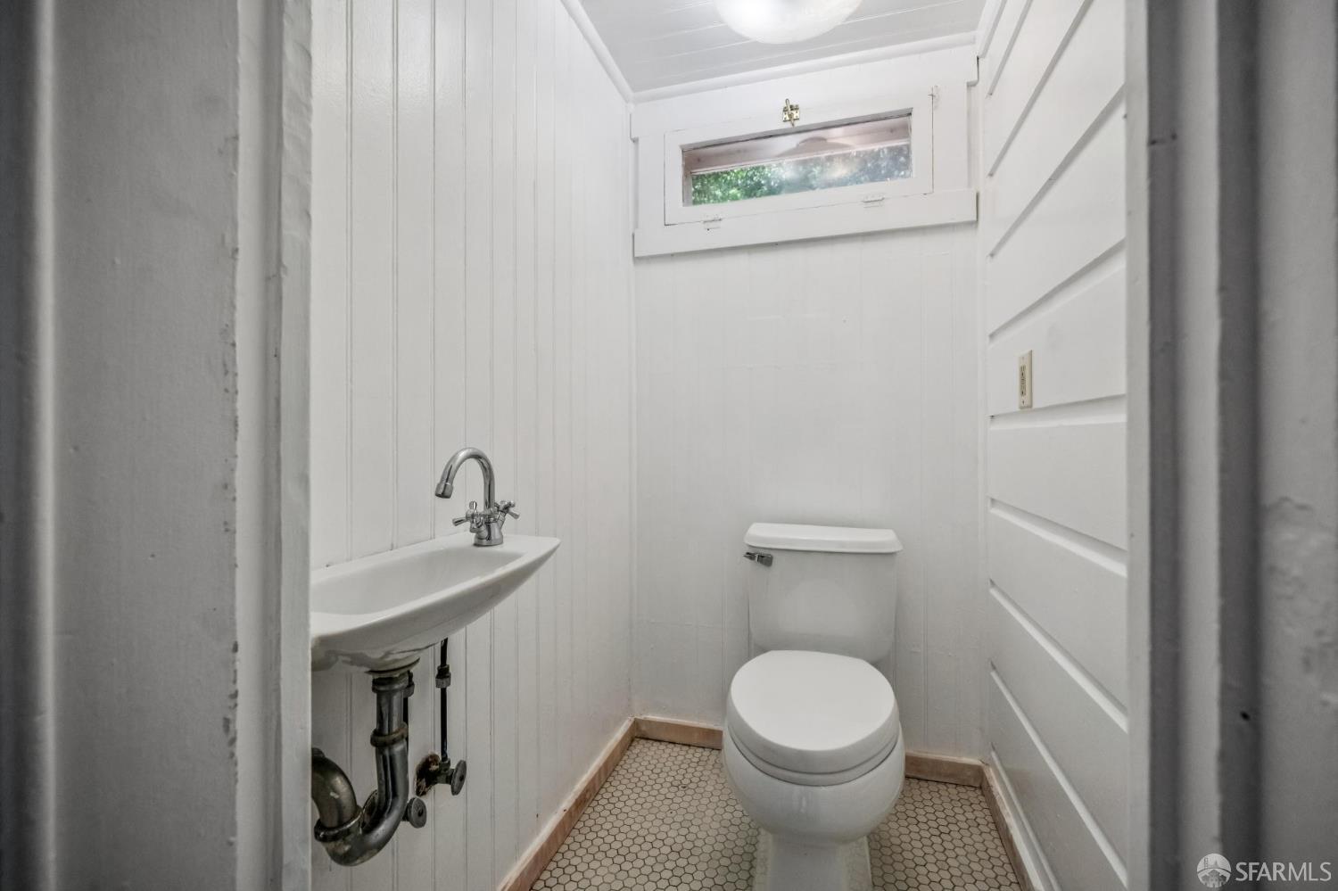 3846 Cesar Chavez Street