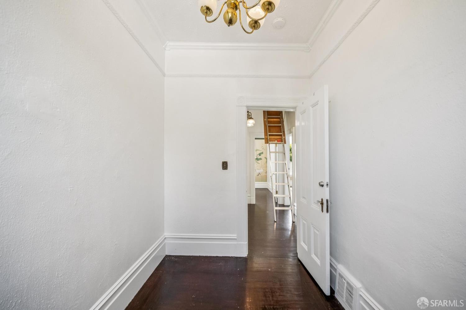 3846 Cesar Chavez Street