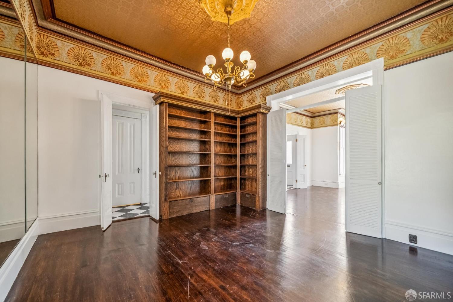 3846 Cesar Chavez Street